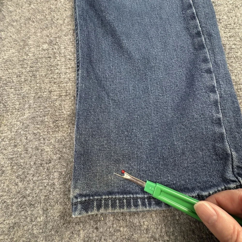 Signature Levi Strauss Athletic Jeans Men's 32x30 Blue Waterless Distressed Work
